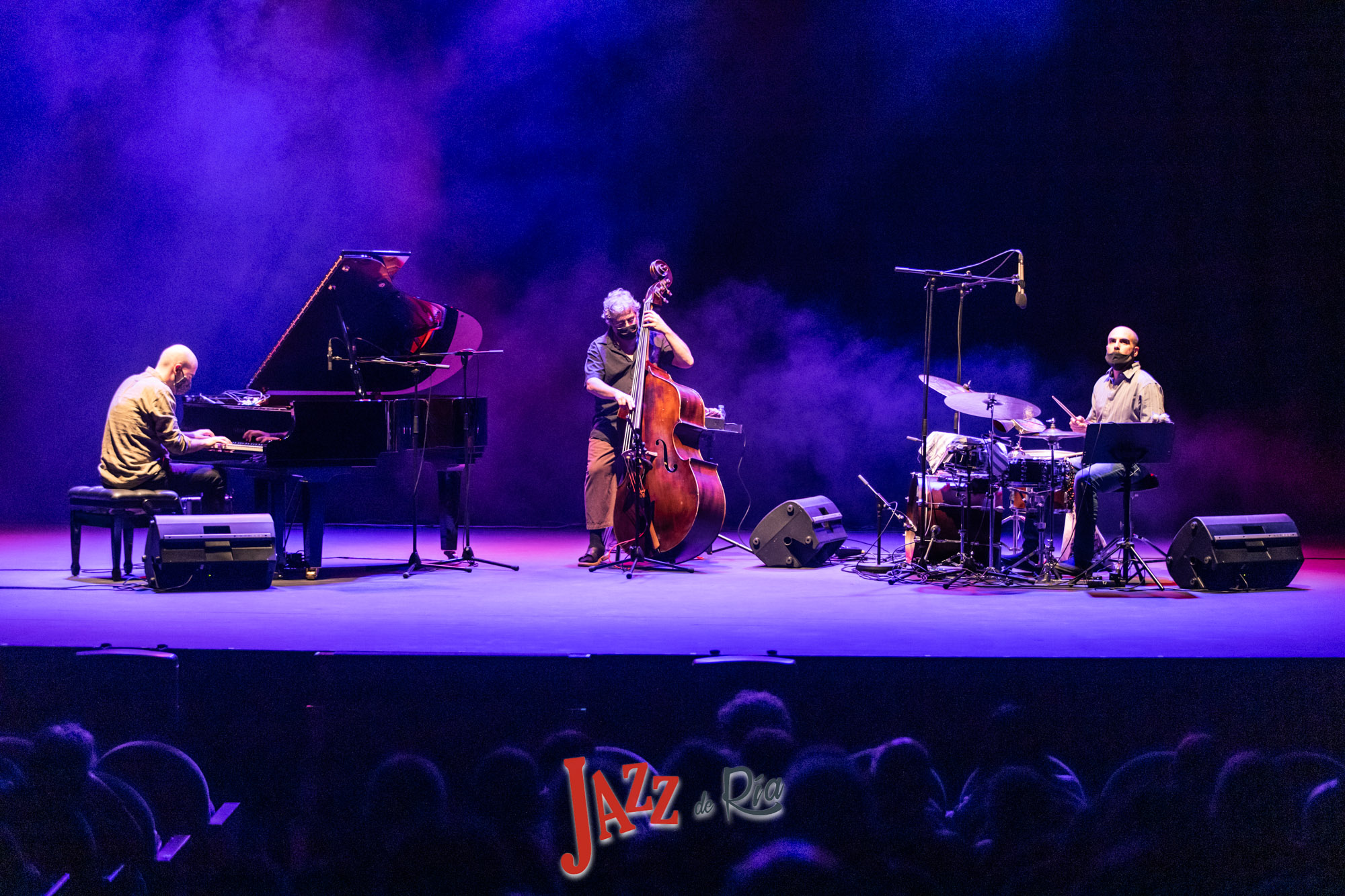 Jazz de Ría 2020 - sábado 15 - Xan Campos Trío